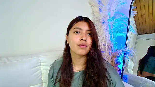 Snapshot of Rebeca_Williams_ chatting on February 2025 08:47:02 PM Rebeca Williams online show from February 2025 08:47:02 PM