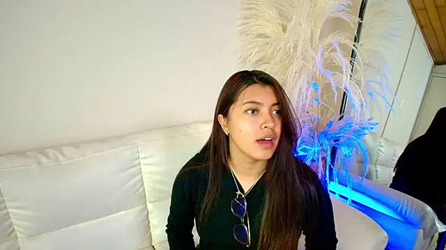 Snapshot of Rebeca_Williams_ chatting on February 2025 12:19:02 AM Rebeca Williams online show from February 2025 12:19:02 AM