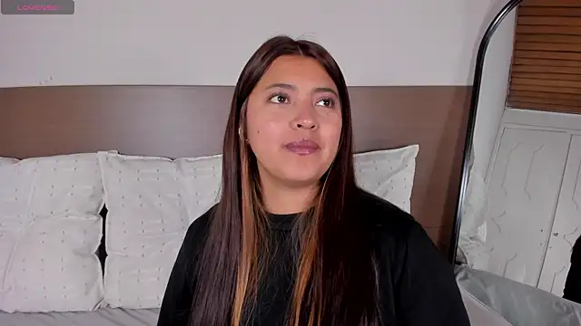 Rebeca Williams  online show from June 2026 10:54:02 AM