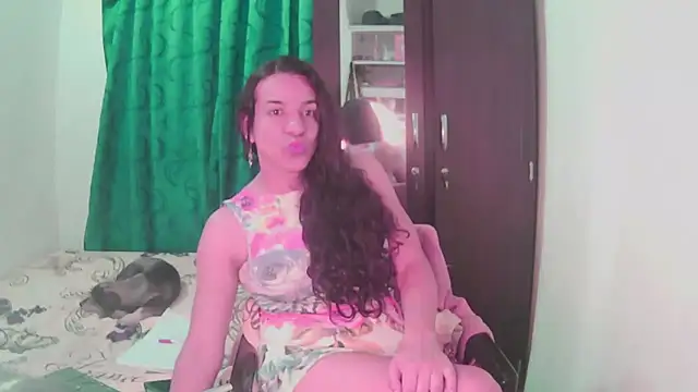 Oh Tique online show from October 2025 04:49:02 PM