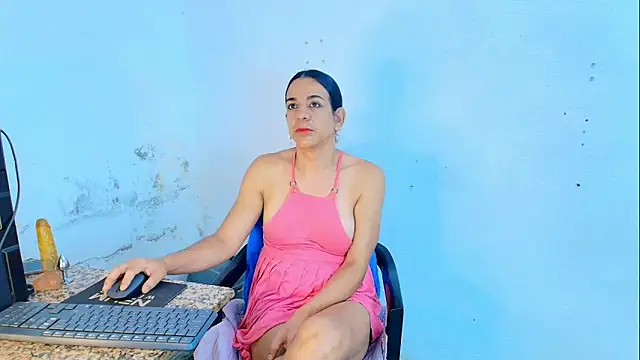 Oh Tique online show from March 2026 01:03:02 PM