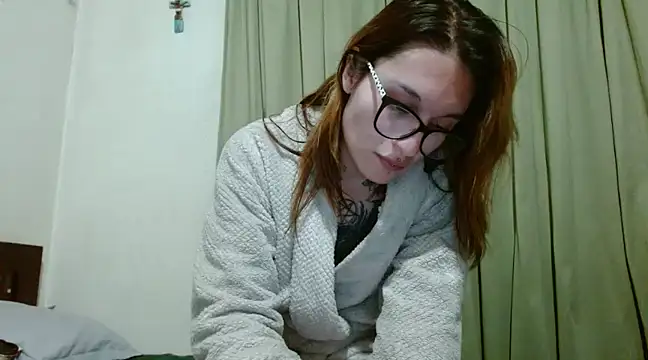 kittenlizz online show from December 2024 11:42:02 PM