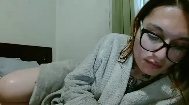 kittenlizz online show from December 2024 10:36:02 PM