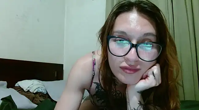 kittenlizz online show from December 2024 11:33:02 PM