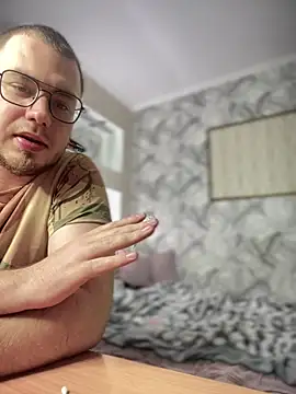 LushLuna online show from February 2025 04:57:02 PM