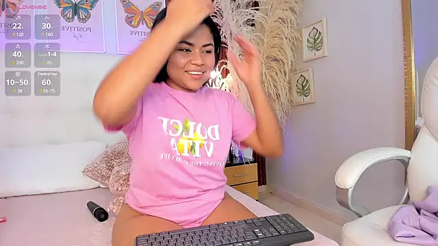 aashley jones online show from December 2024 09:11:02 AM