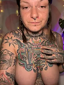 lizzardqueeen online show from March 2026 12:16:01 AM