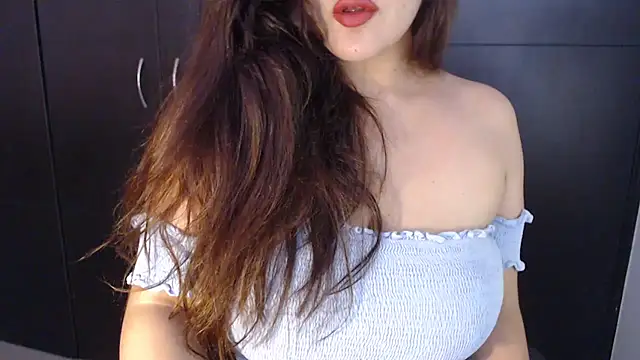 AdharaLujan online show from September 2025 05:05:02 PM