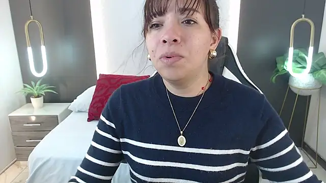 alma fenix online show from December 2024 12:24:01 PM
