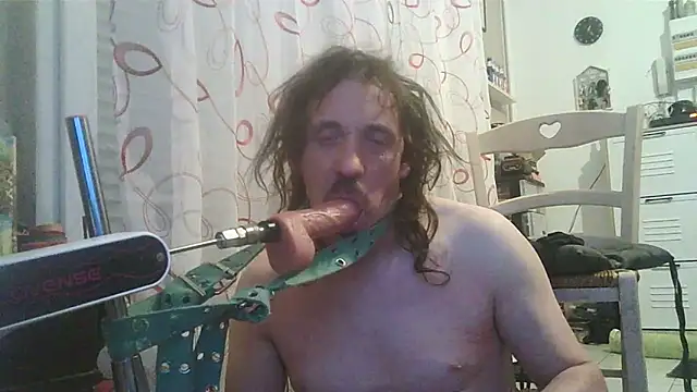 cyril020202 online show from April 2026 11:38:02 PM