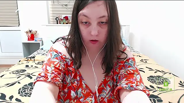 Snapshot of cute_and_hot chatting on December 2024 06:57:01 PM cute and hot online show from December 2024 06:57:01 PM