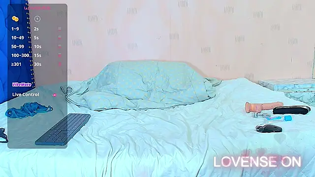 hotlatinateacher online show from December 2024 10:48:02 PM