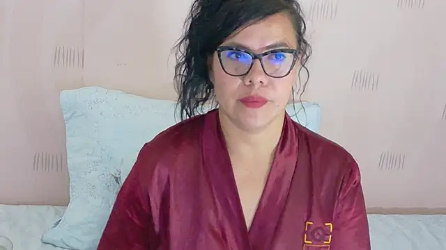 hotlatinateacher online show from September 2025 11:56:02 AM