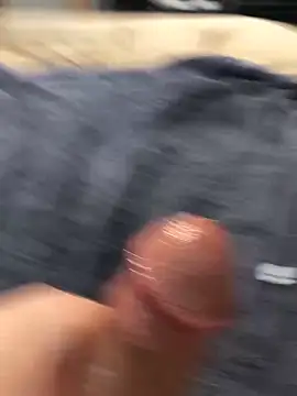 darksmoke011 online show from February 2026 09:00:01 PM