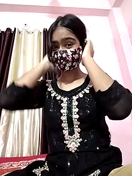 Arisha- online show from October 2025 06:39:01 PM