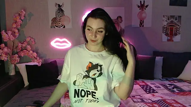 Fluffy Tiffy online show from February 2025 05:03:02 AM