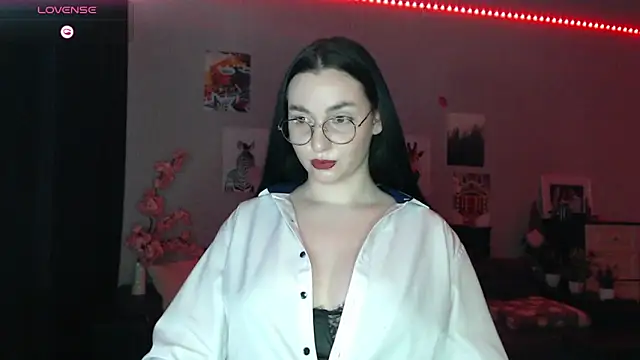 Fluffy Tiffy online show from March 2025 04:03:01 AM