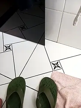 lobomisterioso13 online show from April 2026 11:22:02 AM