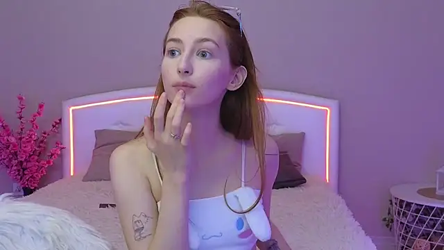 MichaDenver online show from November 2025 02:24:02 PM