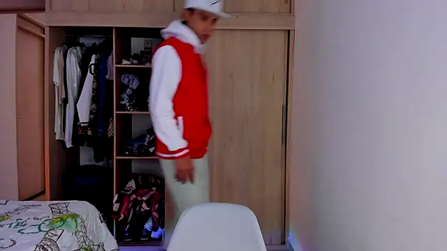 aldrinwhite online show from November 2025 05:11:01 PM