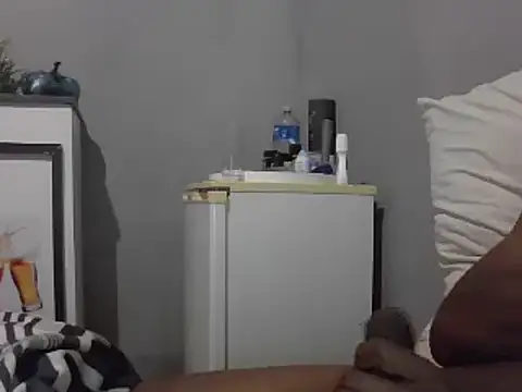 CurvyblxkDixk21 online show from March 2025 07:58:02 PM
