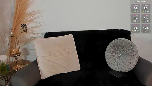 Chrishell  online show from November 2025 11:26:01 PM