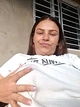 Snapshot of Mommy-Hot chatting on February 2025 10:04:01 PM Mommy-Hot online show from February 2025 10:04:01 PM