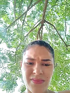 Snapshot of Mommy-Hot chatting on March 2025 02:13:01 PM Mommy-Hot online show from March 2025 02:13:01 PM