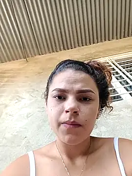 Snapshot of Mommy-Hot chatting on March 2025 02:21:02 PM Mommy-Hot online show from March 2025 02:21:02 PM