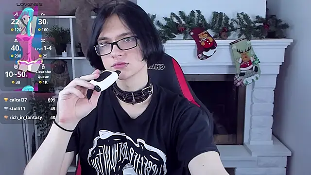 Snapshot of Justin_Care chatting on December 2024 10:59:02 PM Justin Care online show from December 2024 10:59:02 PM