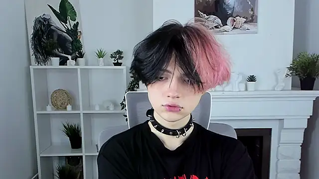 Snapshot of Justin_Care chatting on October 2025 12:25:02 PM Justin Care online show from October 2025 12:25:02 PM