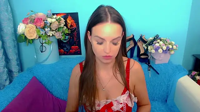 LindaaLu online show from December 2024 10:00:02 AM