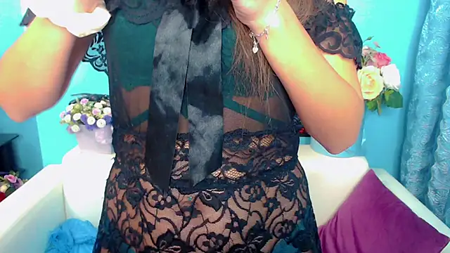 LindaaLu online show from December 2024 03:32:01 AM