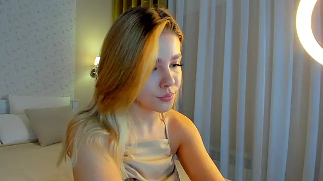 Anna Robinson online show from December 2024 01:13:01 AM