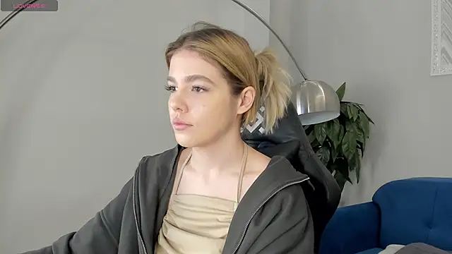 Anna Robinson online show from January 2025 01:09:02 AM