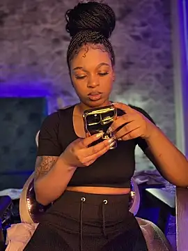 Snapshot of Melany_Williams chatting on February 2026 01:05:02 PM Melany Williams online show from February 2026 01:05:02 PM