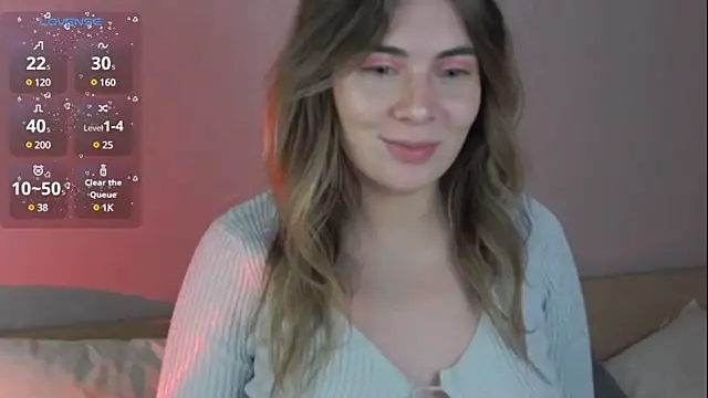 chloi hes online show from December 2024 06:49:02 PM