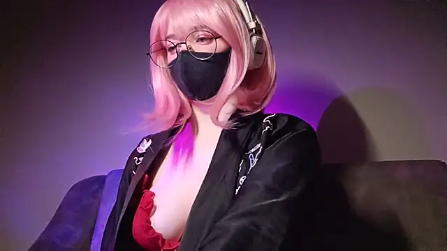 DanaWard online show from April 2026 09:17:02 PM