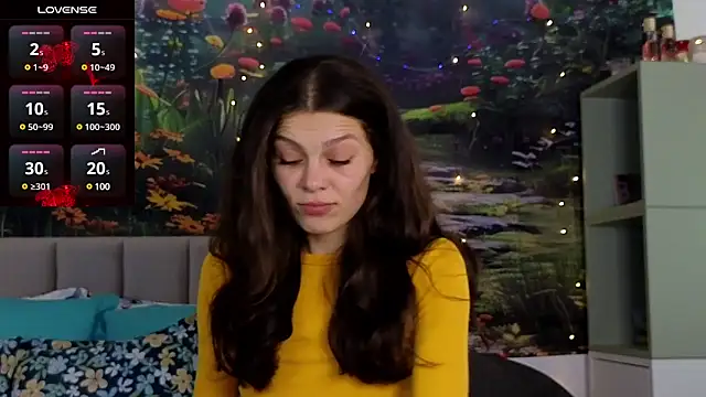 Snapshot of MadameDeFeu chatting on December 2024 07:36:02 AM MadameDeFeu online show from December 2024 07:36:02 AM