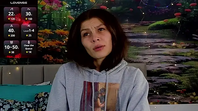 Snapshot of MadameDeFeu chatting on December 2024 10:40:02 AM MadameDeFeu online show from December 2024 10:40:02 AM