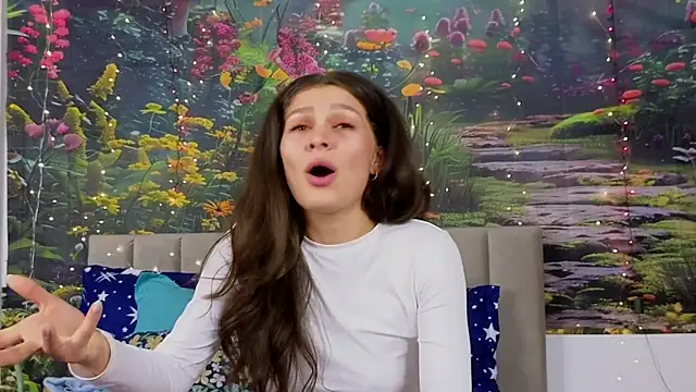 Snapshot of MadameDeFeu chatting on February 2025 11:36:01 AM MadameDeFeu online show from February 2025 11:36:01 AM