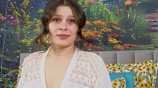 Snapshot of MadameDeFeu chatting on February 2025 09:13:02 AM MadameDeFeu online show from February 2025 09:13:02 AM