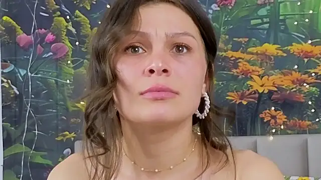 Snapshot of MadameDeFeu chatting on February 2025 12:14:02 PM MadameDeFeu online show from February 2025 12:14:02 PM