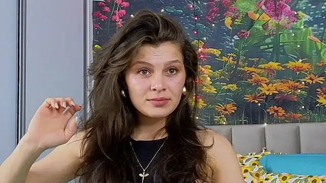 Snapshot of MadameDeFeu chatting on February 2025 12:38:02 PM MadameDeFeu online show from February 2025 12:38:02 PM