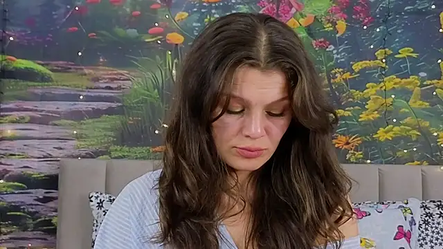 Snapshot of MadameDeFeu chatting on March 2025 11:16:01 AM MadameDeFeu online show from March 2025 11:16:01 AM