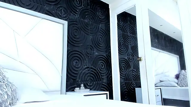 AbigailWilliams  online show from October 2025 11:10:02 AM