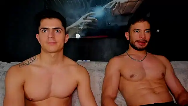 Crhis N Derek online show from December 2024 09:09:02 PM