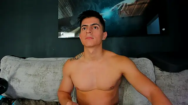 Crhis N Derek online show from January 2025 03:31:02 PM