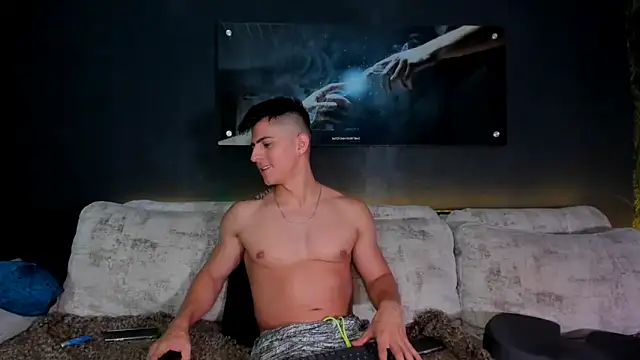 Crhis N Derek online show from January 2025 01:36:02 AM