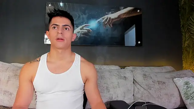 Crhis N Derek online show from January 2025 08:19:02 PM